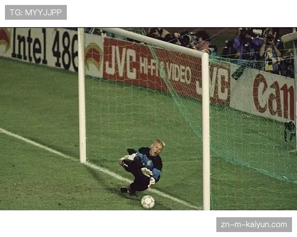 科隆门将扑出点球，力保客场平局