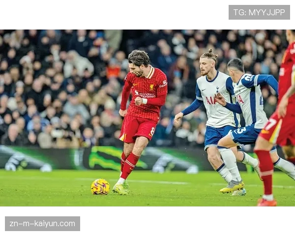 英超第30轮：利物浦迎战托特纳姆热刺