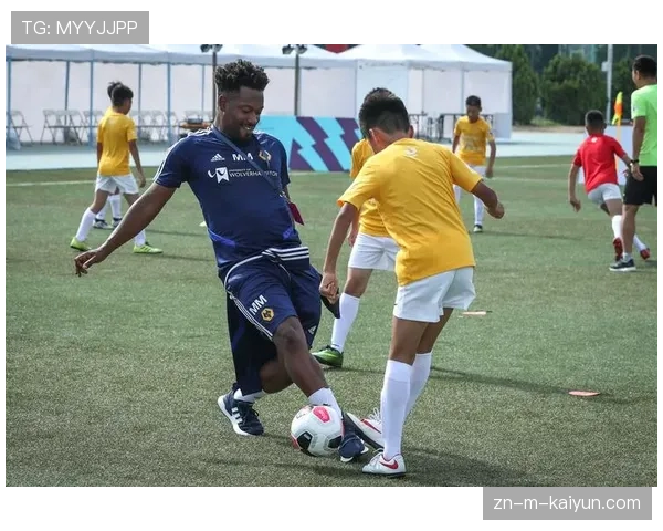 英超俱乐部联合举办社区残疾人士足球赛